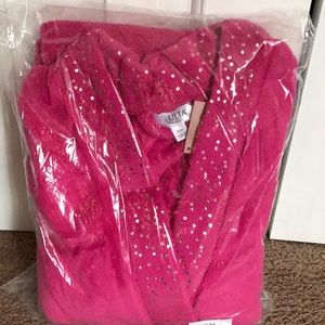 Brand new Ulta robe! Adorned with shiny dots! Cozy